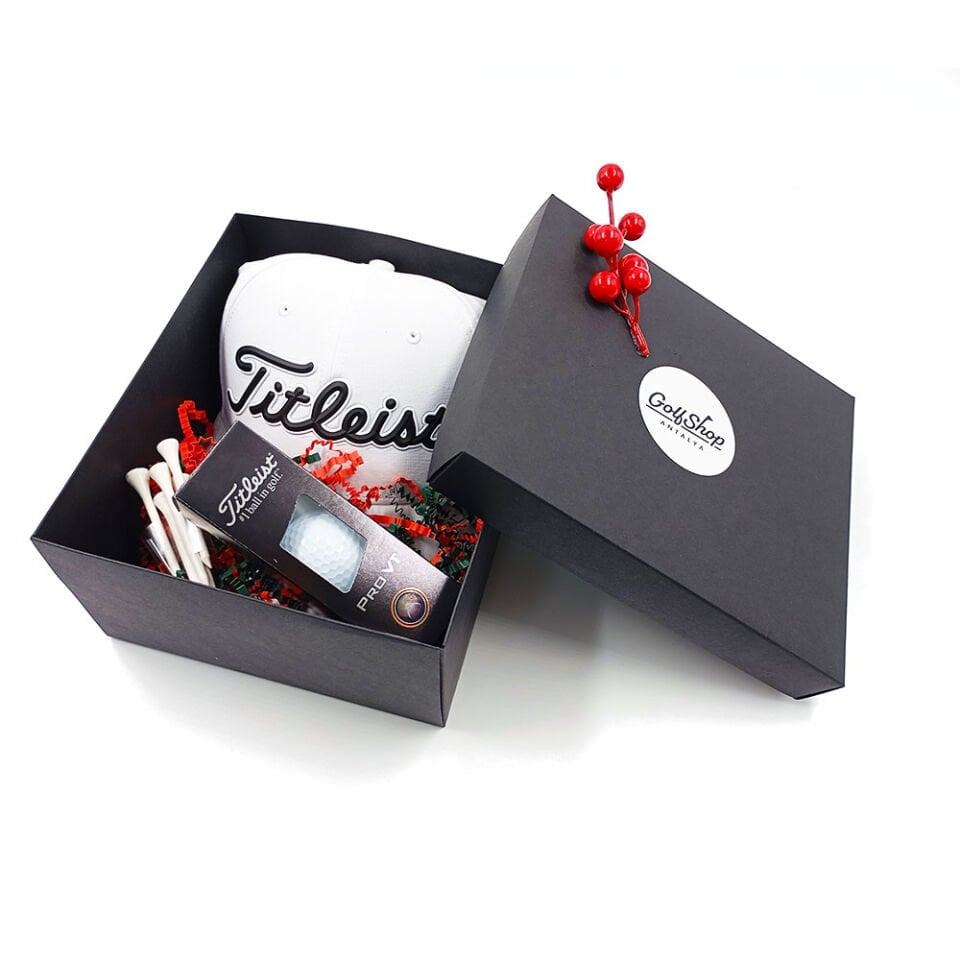 Yeni Yıl Golf Hediye Seti Titleist Şapka - 3 lü Top